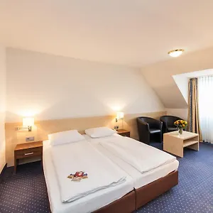 Novum Mariella Airport 3* Colonia