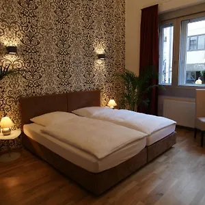 Stern 3*, Düsseldorf Allemagne